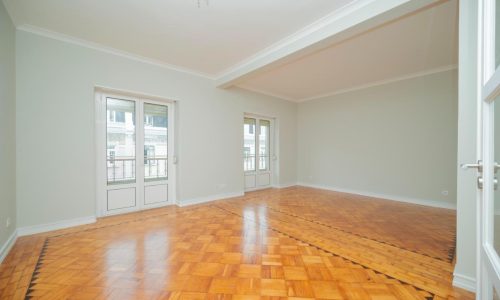 Sala - T2 Campo de Ourique arrenda Eqipa Gameiro KW